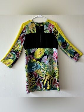 BCBGMAXAZRIA Women’s Tropical Print Tunic Blouse – Size Small